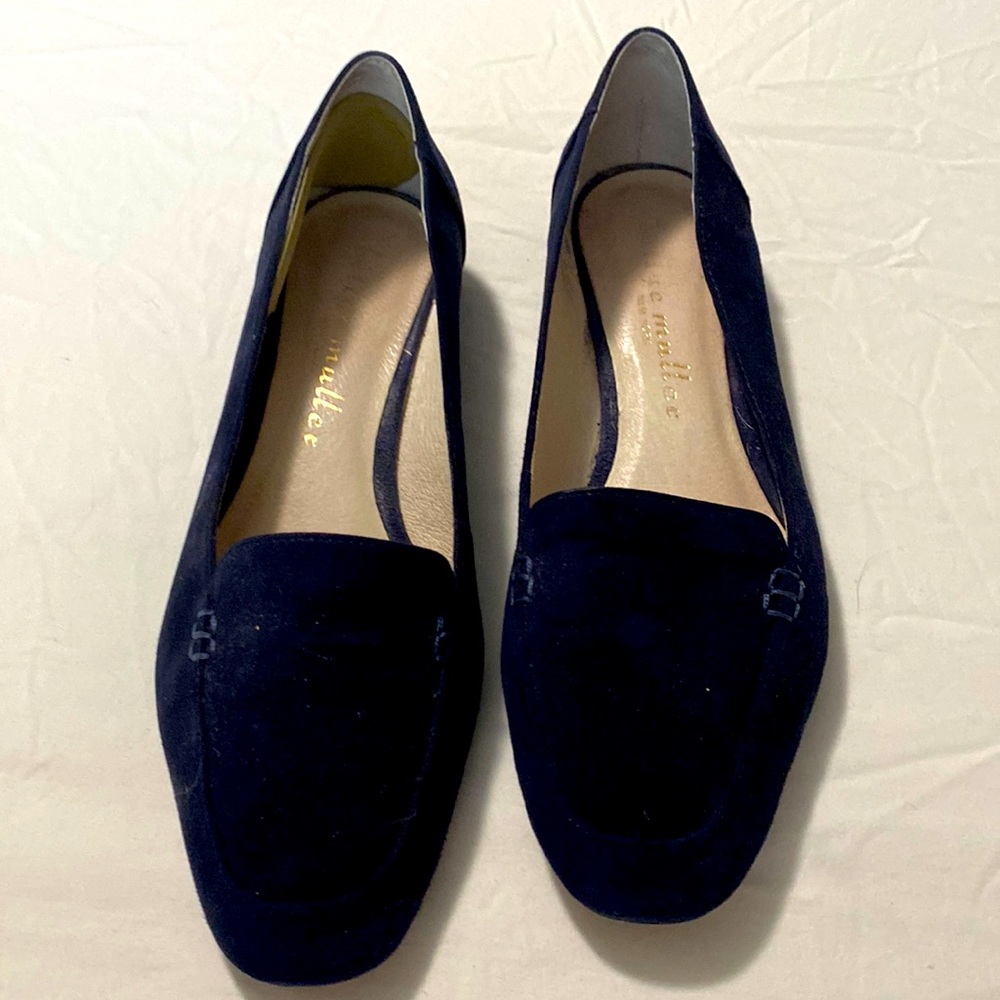 Bettye Muller Navy Blue beautiful leather flats
